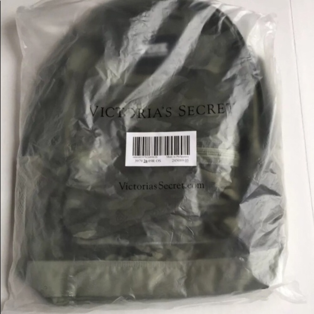 Pink by Victoria Secret Campus Backpack Camo NWT - Picture 4 of 7